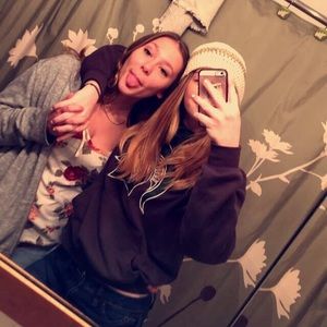 Meet your Posher, Bella